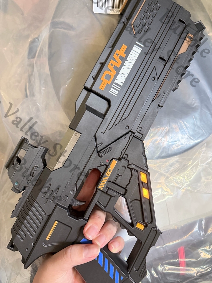 Cosplay Prop Pistol - アニメ「カレブ・ラブ＆ディープスペース」コスプレDAAガン小道具漫画ピストルハンドガン射撃用鉄製武器射撃は禁止されているギフト