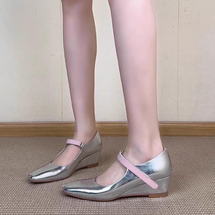 女性のウェッジスクエアトゥ浅口メリージェーンシューズファッシ - Velcro Hook Loop のレビューと価格