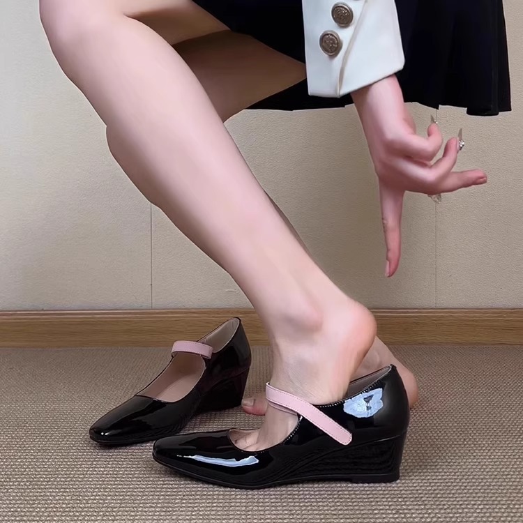 女性のウェッジスクエアトゥ浅口メリージェーンシューズファッシ - Velcro Hook Loop のレビューと価格