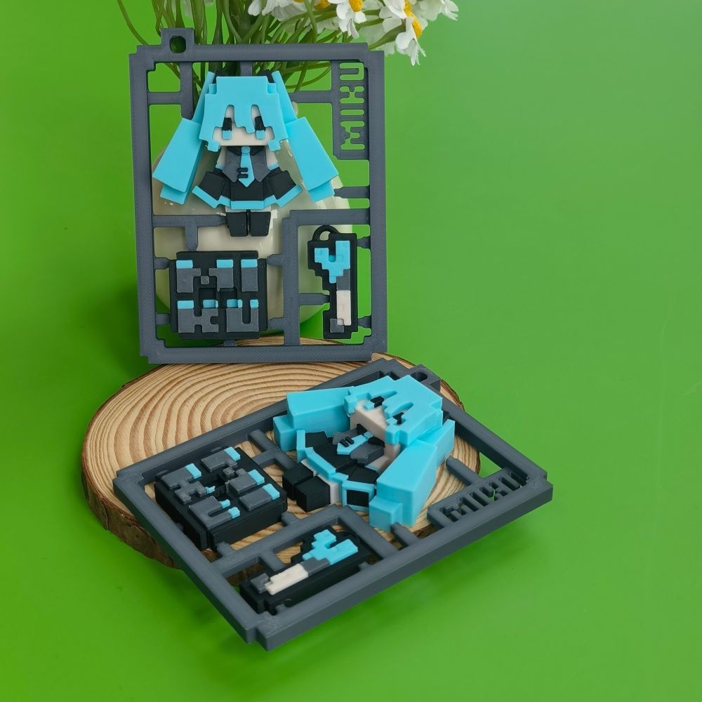 3Dプリント製のかわいいピクセル初音ミク半完成モデル、台座付 - Cosplay Prop 3D Print のレビューと価格